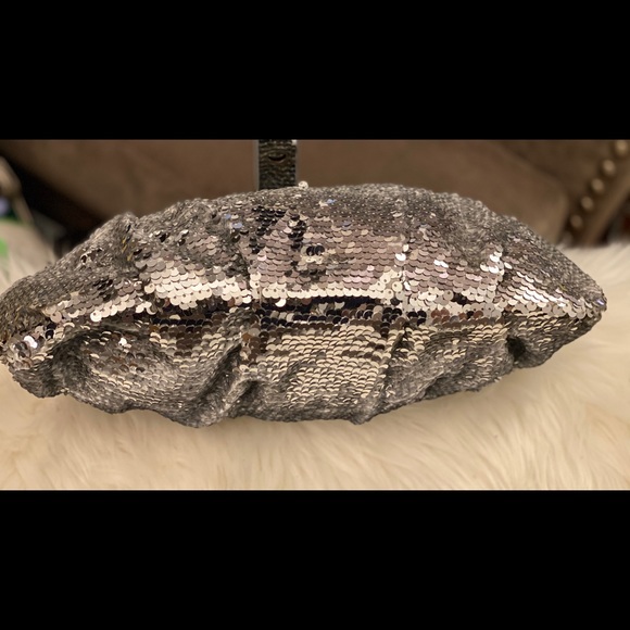LIMITED EDITION Sequin Clutch Silver - Picture 3 of 6